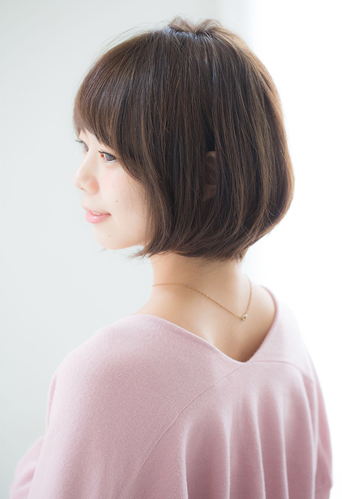 首回りの質感、綺麗なシルエット